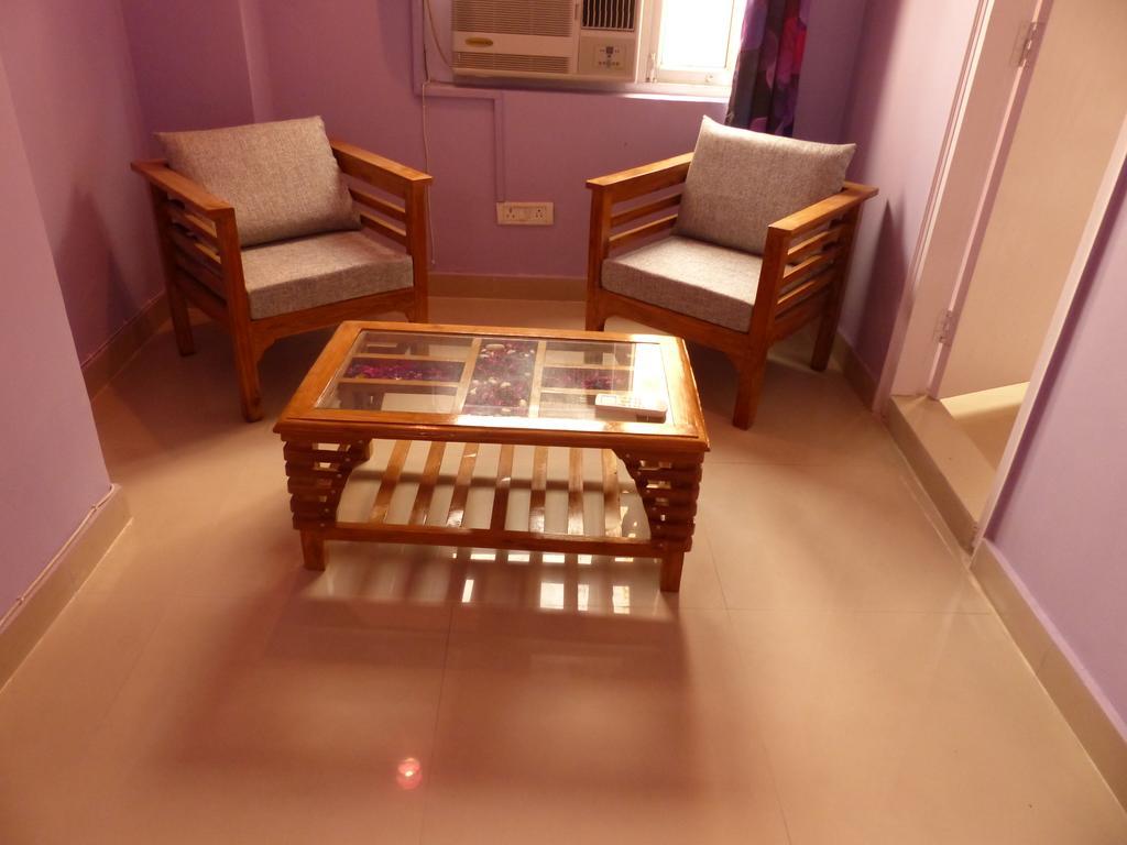 Mykonos Guest House And Spa New Delhi Bagian luar foto
